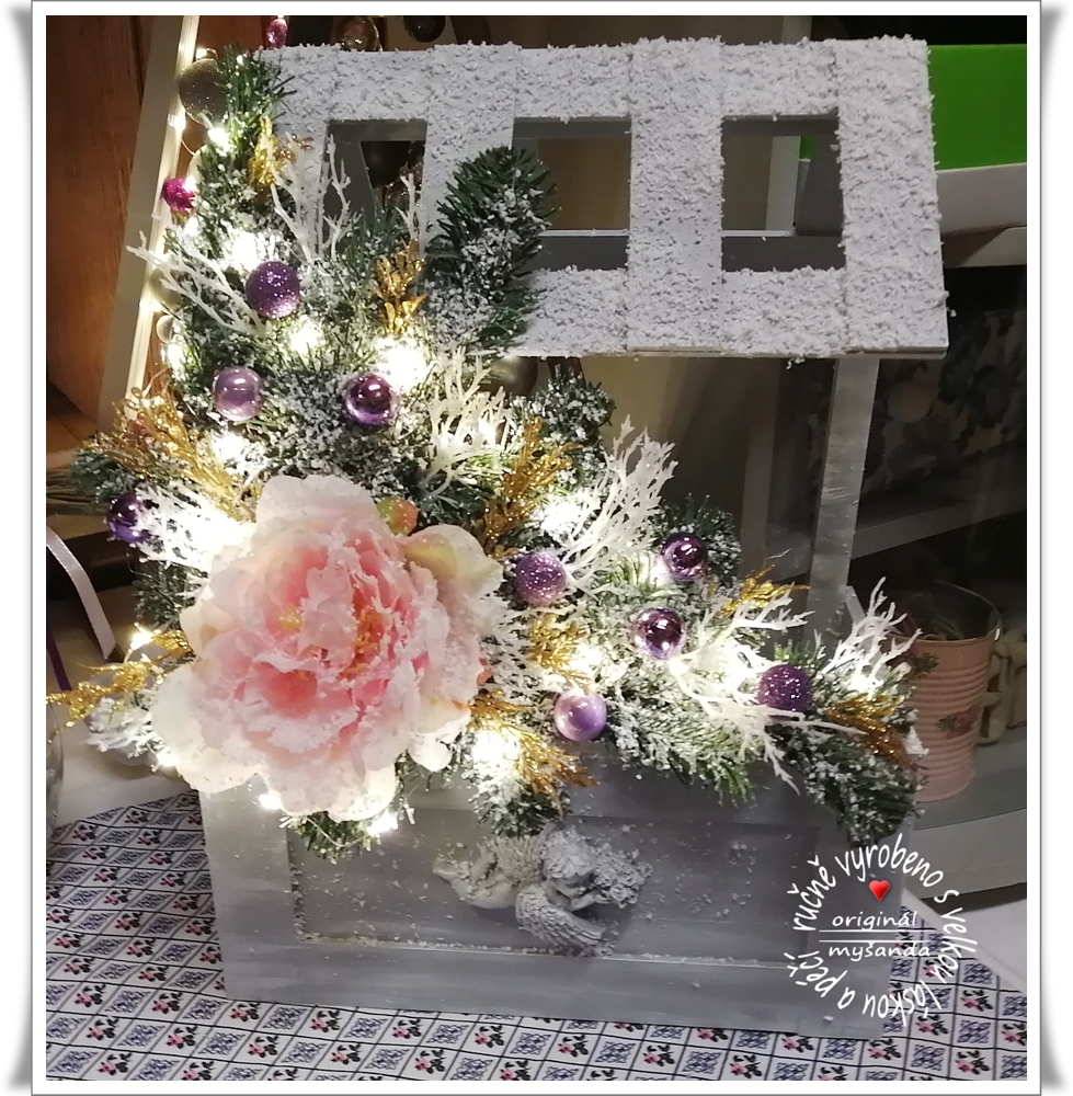 vánoce truhlík se stříškou velký šedý dekorace růžová (3)