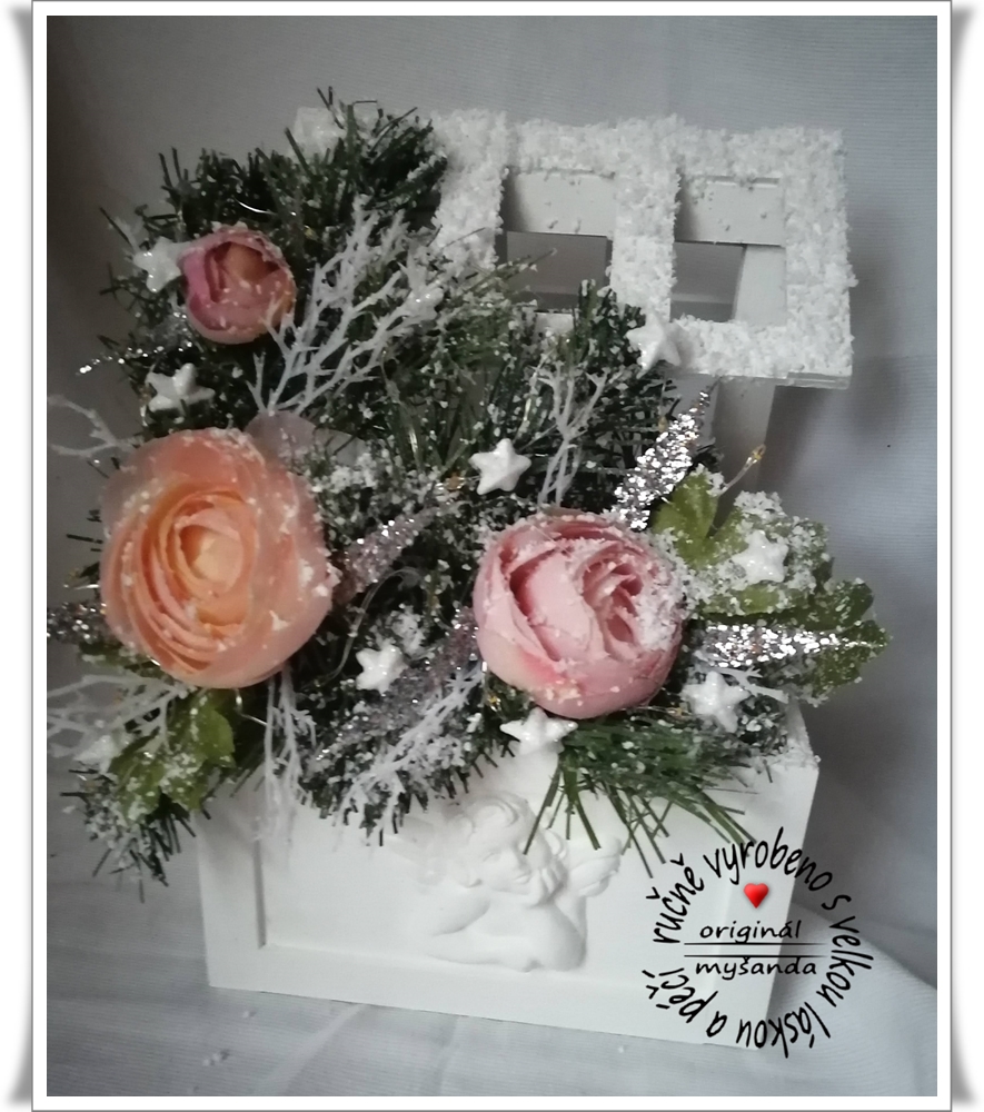vánoce truhlík se stříškou velký bílý dekorace růžová1 (2)